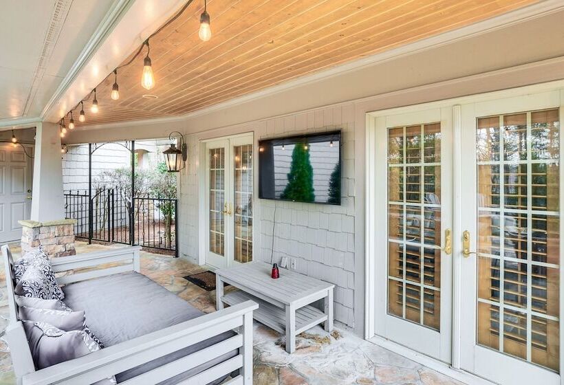 High End Helen Home: Heated Pool, Fire Pit + Views
