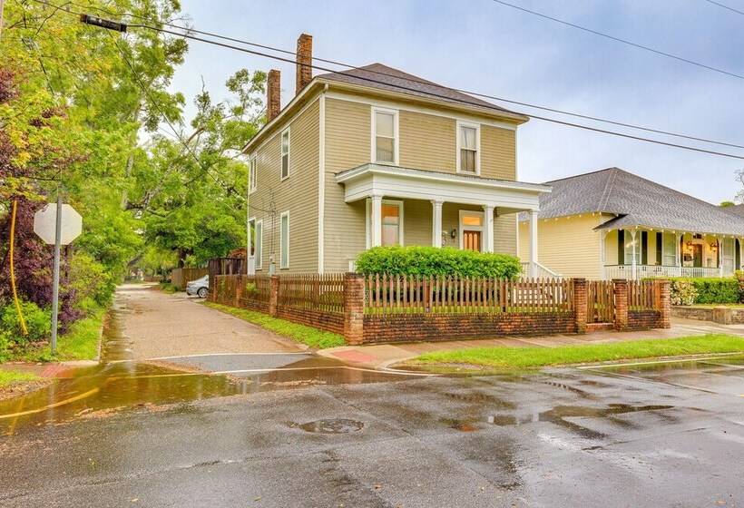 Walk To Downtown: Historic Home In Mobile