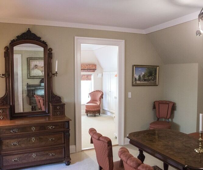 هتل Ballebro Færgekro