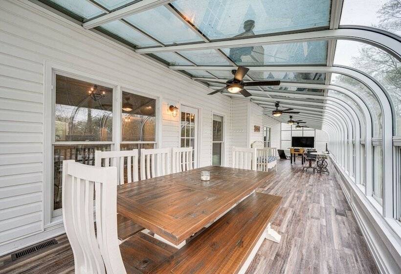 Lakefront Milledgeville Home W/ Private Dock!