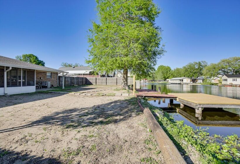 Peaceful Morgan City Home W/ Docks & Canal Access