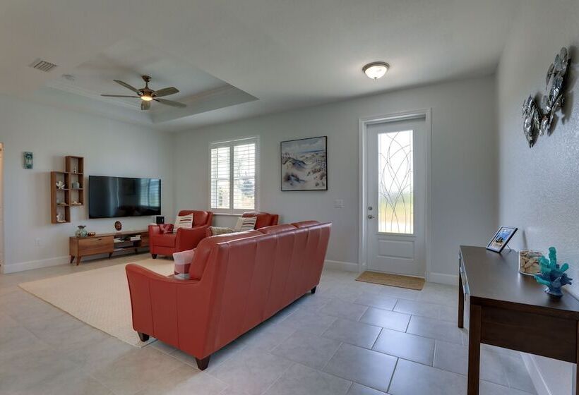 Port Charlotte Home: Heated Pool, Screened Lanai!