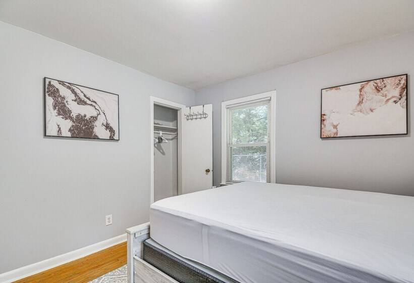 Raleigh Retreat ~ 5 Mi To Dtwn & Historic Oakwood!