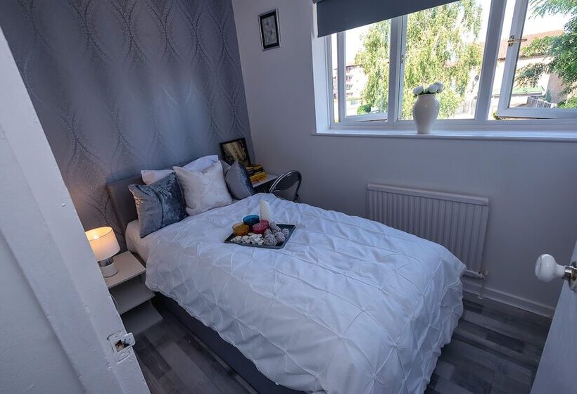اقامتگاه I Love London! A Stunning 2 Bed Home Sleeps 1 3!