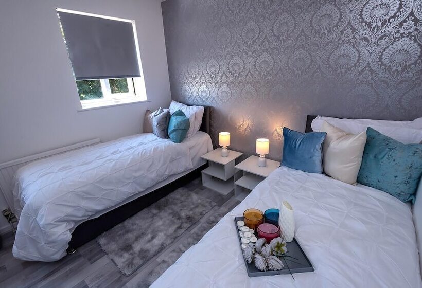 اقامتگاه I Love London! A Stunning 2 Bed Home Sleeps 1 3!