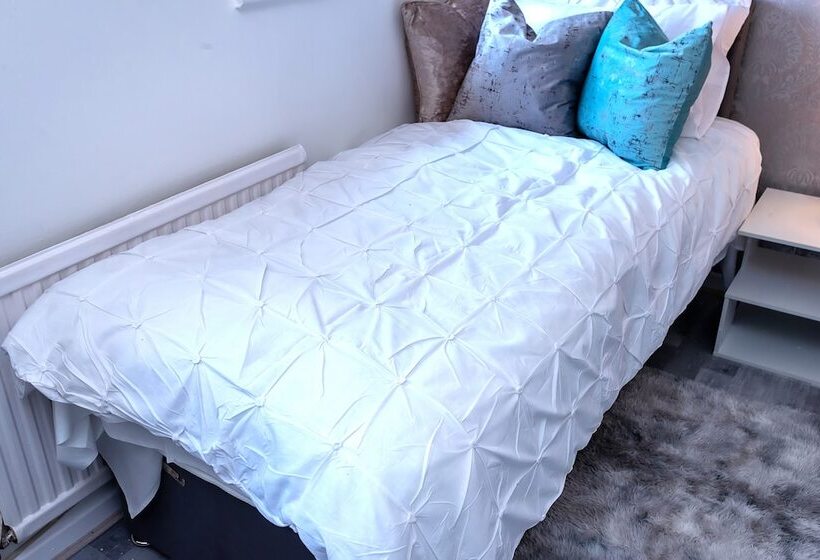 اقامتگاه I Love London! A Stunning 2 Bed Home Sleeps 1 3!