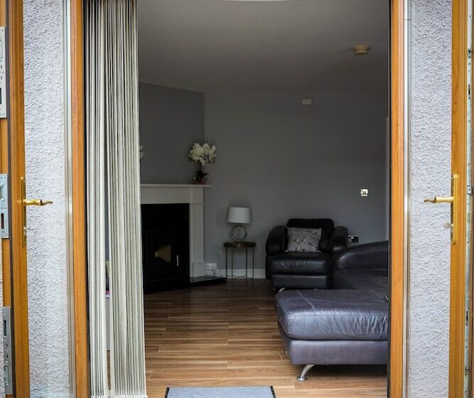 דירת נופש Immaculate 3 Bed House In Newcastle
