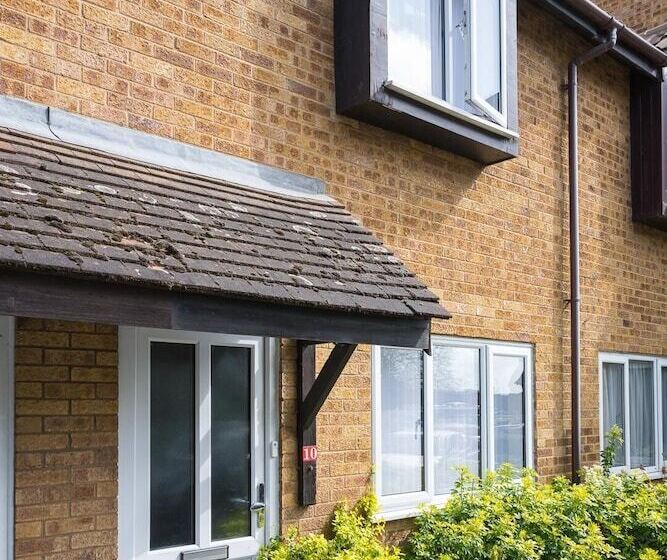 اقامتگاه Luxurious 2 Bed House In Dartford