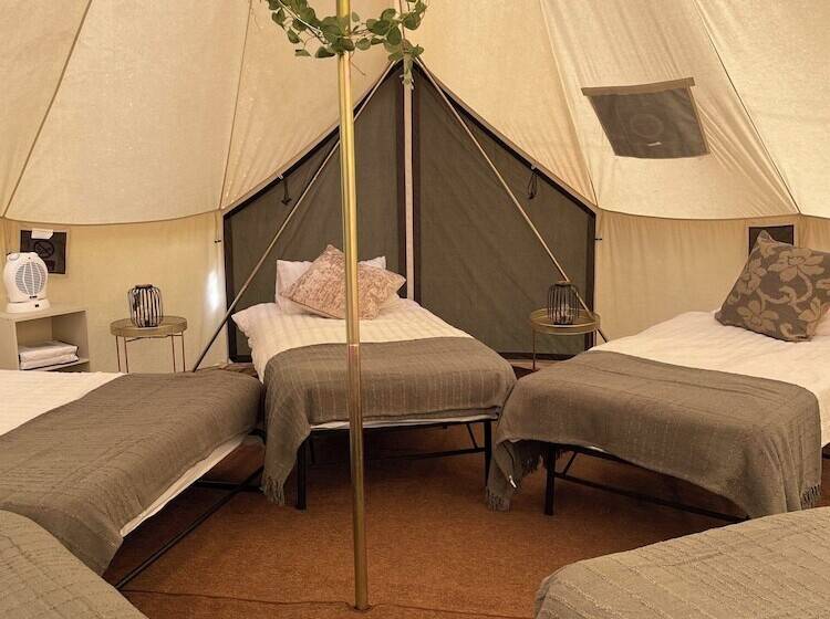 استراحتگاه Bell Tent Village