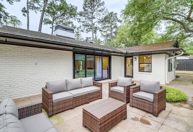 Spacious Houston Home W/ Pool   Near The Galleria!