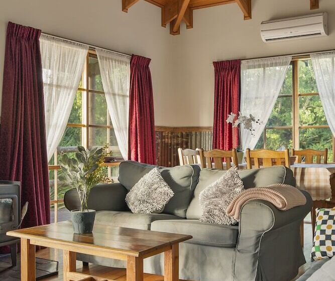 Stayau Sunset Cottage 2br Farm Retreat