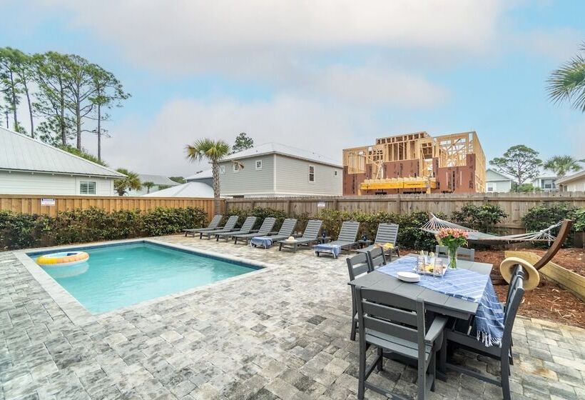 Bottlenose By Avantstay Walk To Miramar Beach