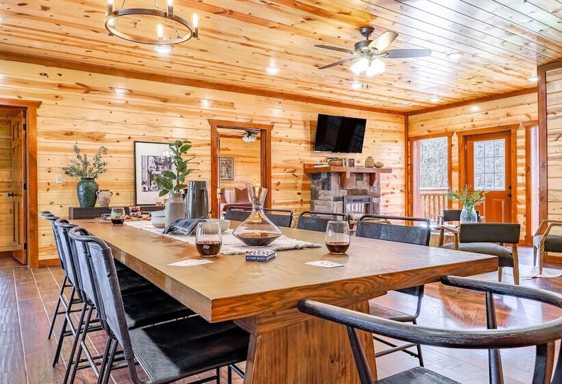 Daybreak By Avantstay Sleeps 18 Cabin + Pool/spa