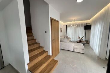 Elegant & Stylish Villas With Shared Pool In Crete