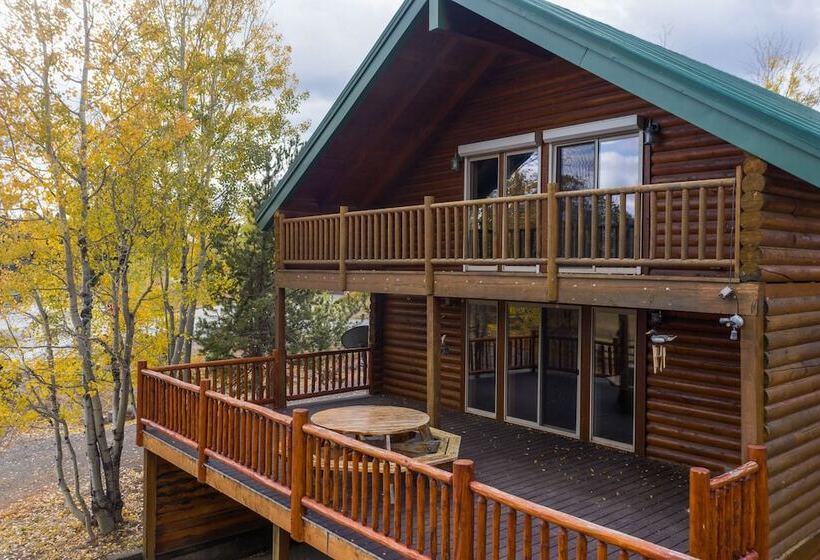 Grand Point Lodge