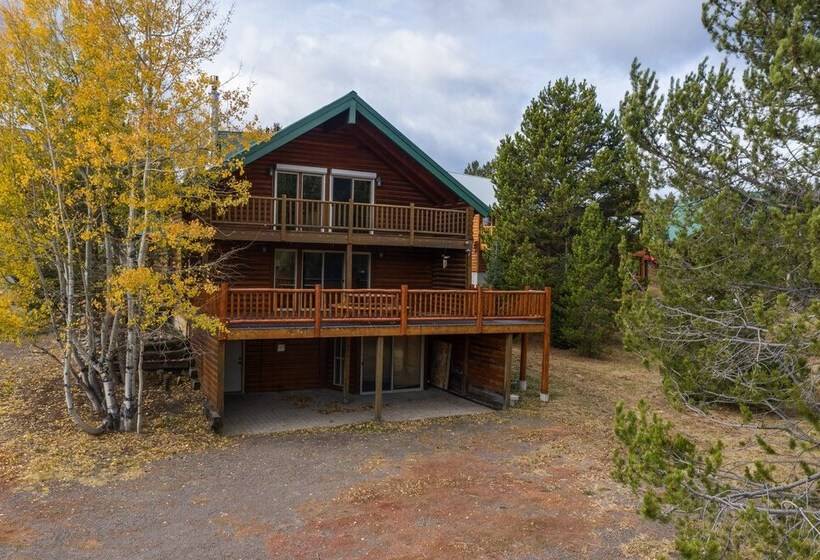 Grand Point Lodge