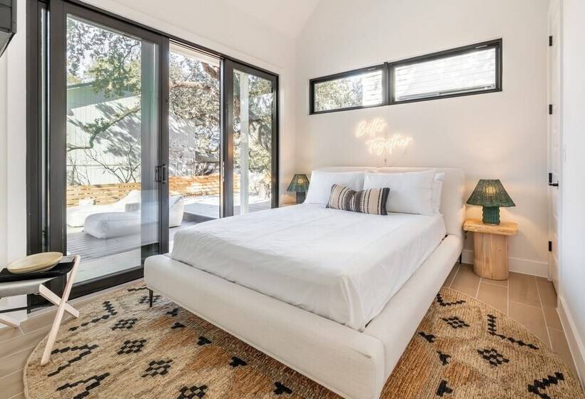 Henley By Avantstay Plunge Pool, Incredible Patio & Guest House!