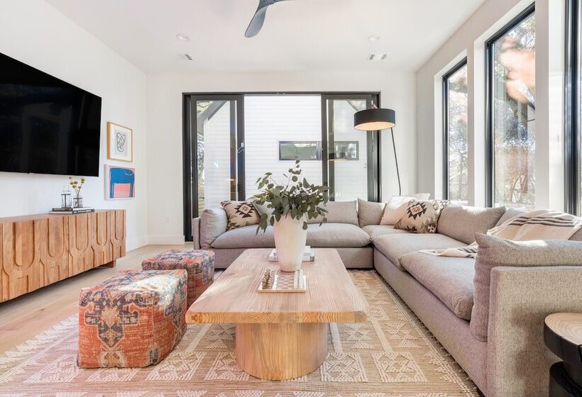 Henley By Avantstay Plunge Pool, Incredible Patio & Guest House!