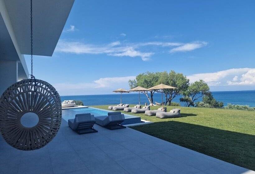 هتل Omnia Villa