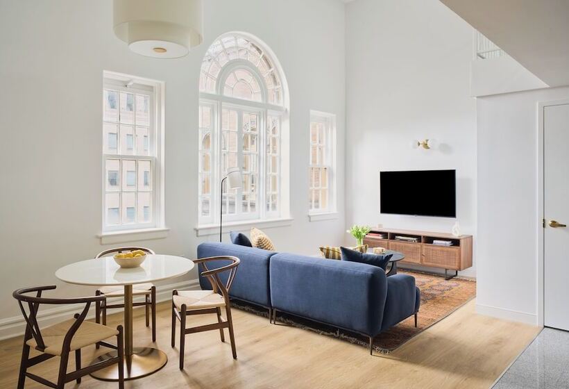 هتل Rusk House Serviced Apartments