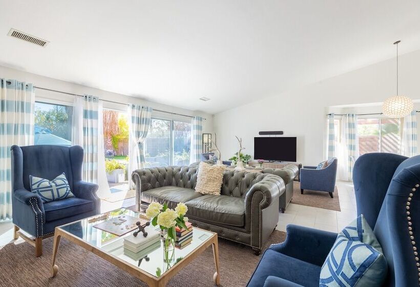 Larrea By Avantstay Luxurious Oasis W/ Pool & Hot Tub!
