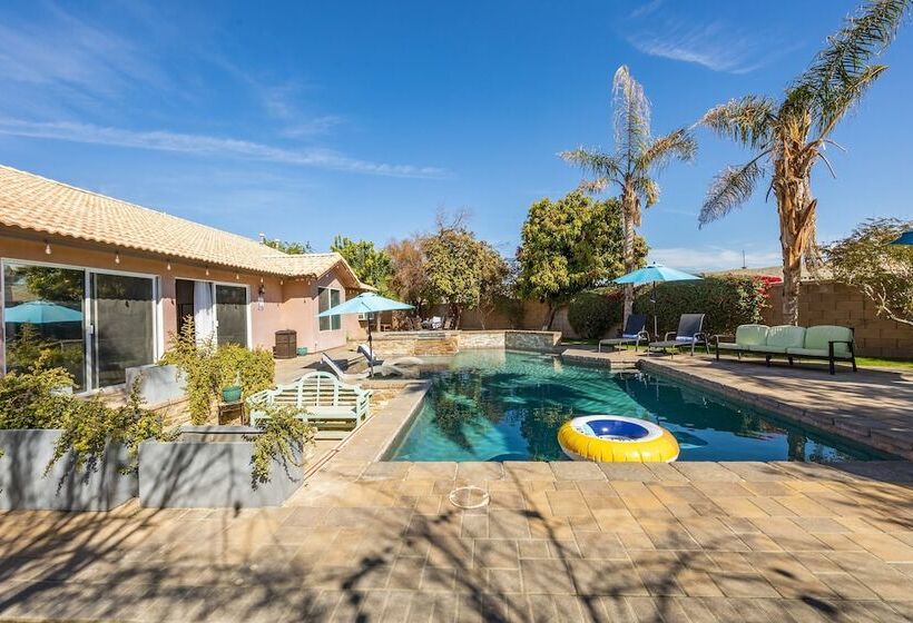 Larrea By Avantstay Luxurious Oasis W/ Pool & Hot Tub!