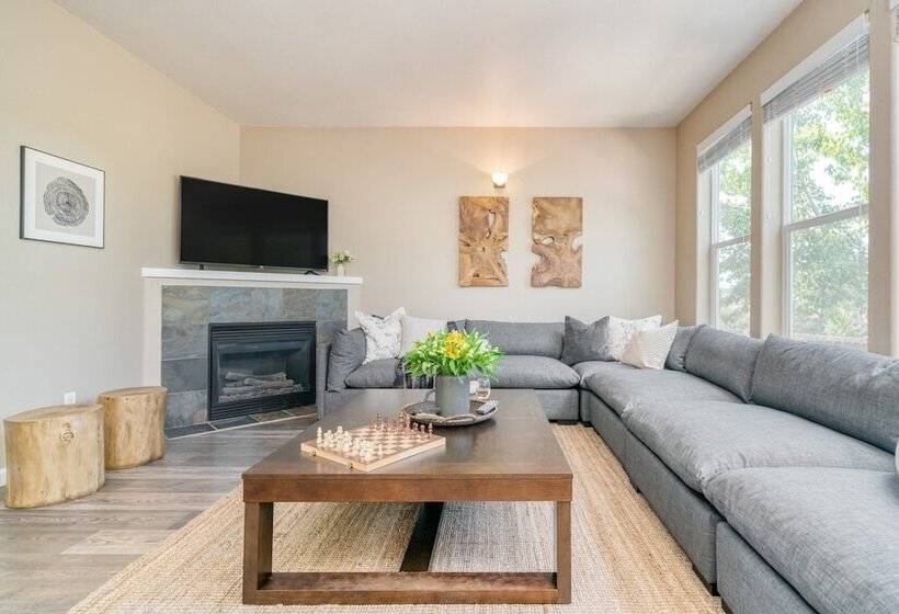 Ponderosa Pines By Avantstay Gorgeous Deck, 10 Mins From Central Bend Family Friendly
