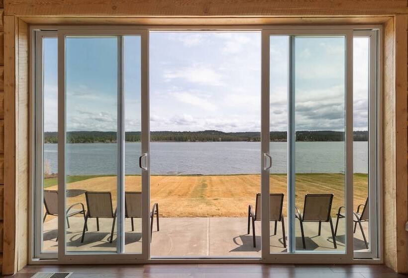 Stone Skipper Lodge
