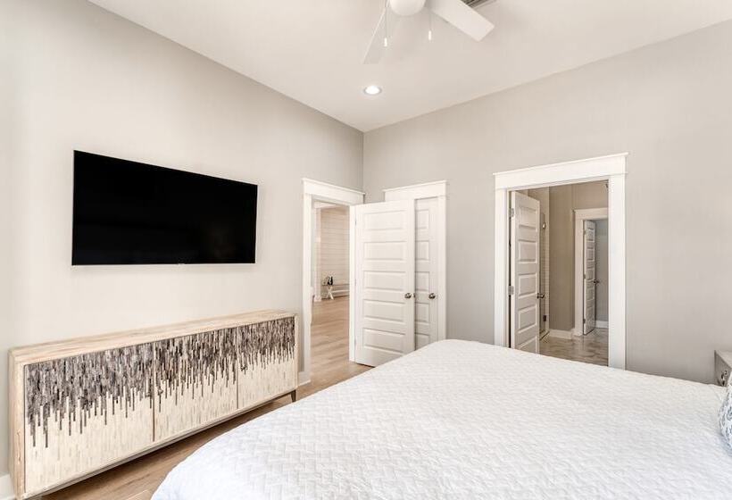 Sunfish Elegance By Avantstay Beach Access At An Indoor/outdoor Paradise