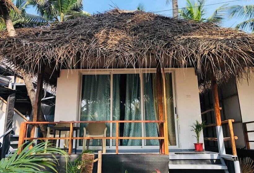 فندق Agonda Beach Chalets