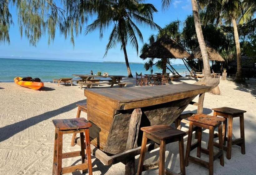 هاستل Mikadi Beach Camp & Backpackers