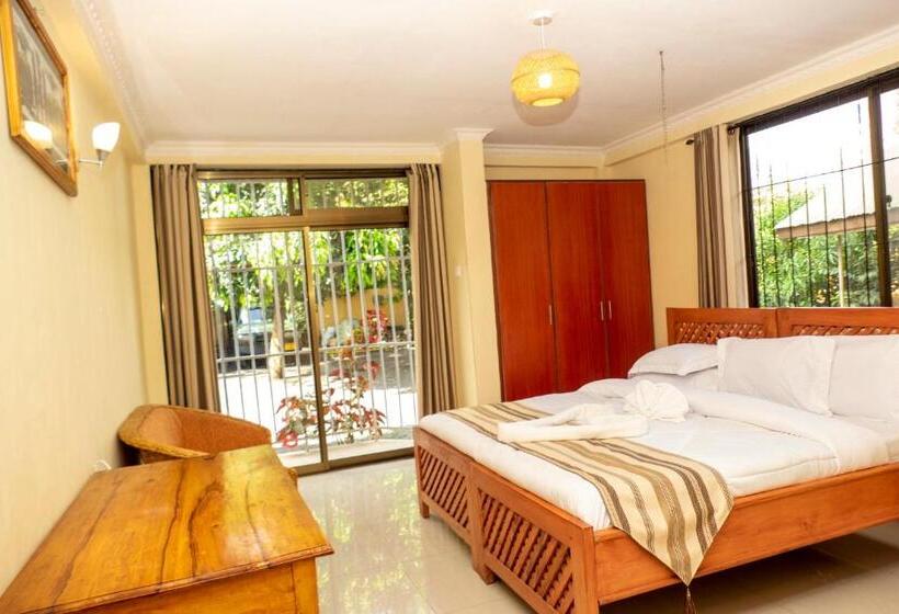 هاستل Runako Lodge