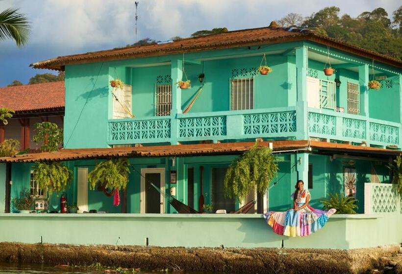 تختخواب و صبحانه Casa Congo & Casa Rayo Verde   Restaurante   Galeria De Arte