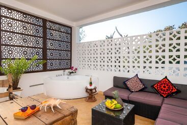 تختخواب و صبحانه Natural Kendwa Villa