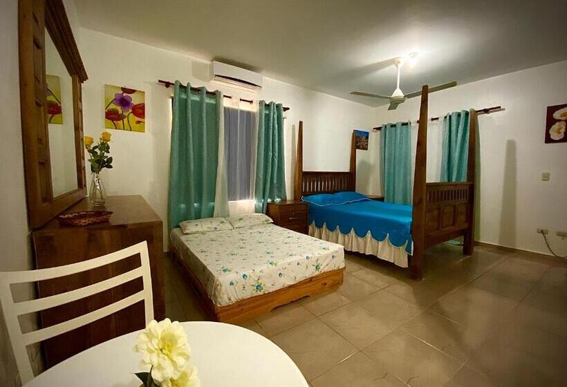 El Malecon B&b