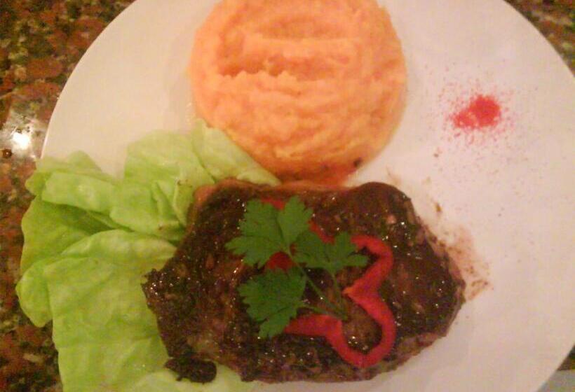 هتل Juana De Ibarbourou