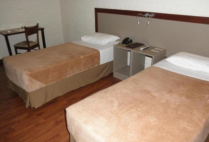 هتل Juana De Ibarbourou