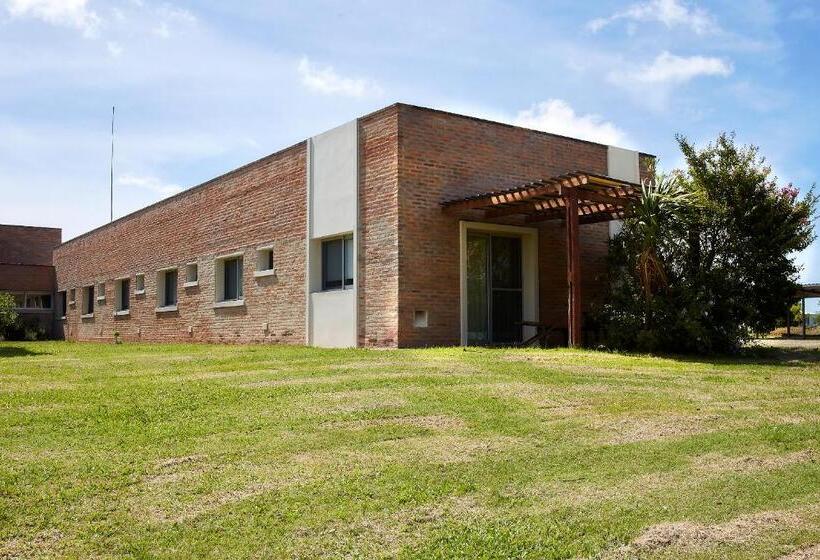 هتل Juana De Ibarbourou