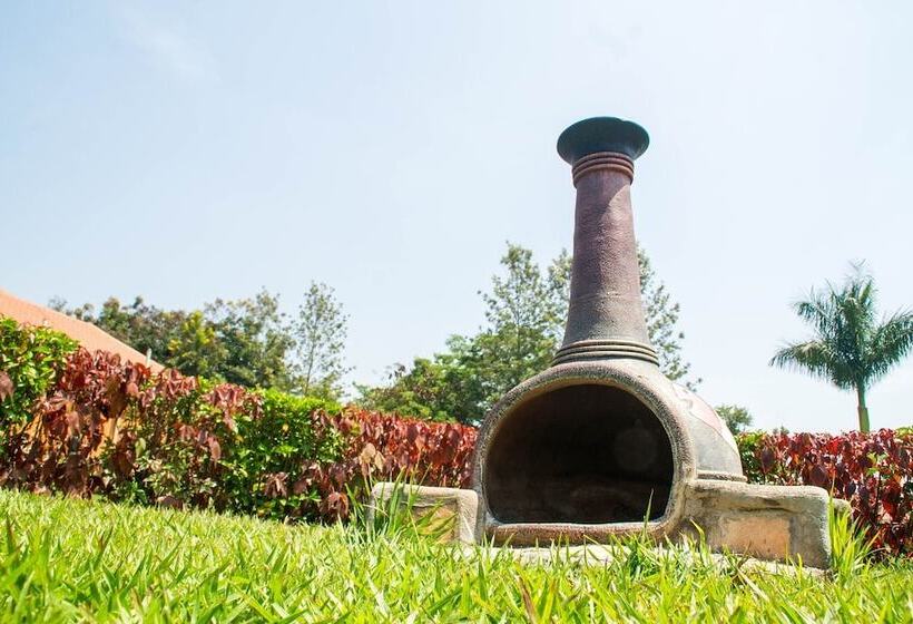 هتل Kabalega Resort   Masindi