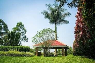 هتل Kabalega Resort Masindi