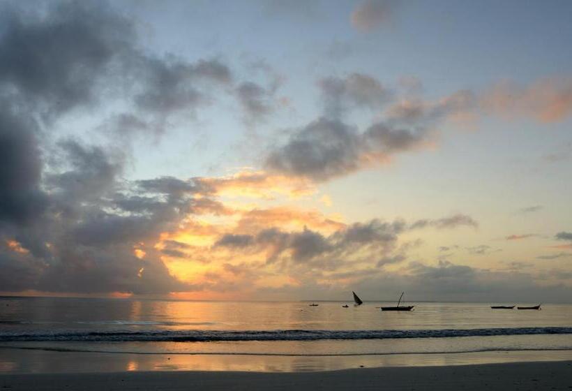 فندق Kaure Sand Beach Lodge