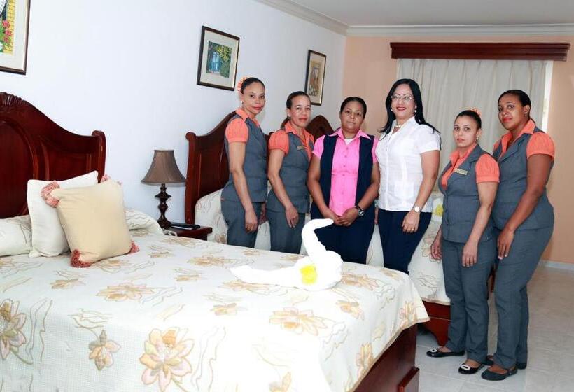هتل Los Jardines