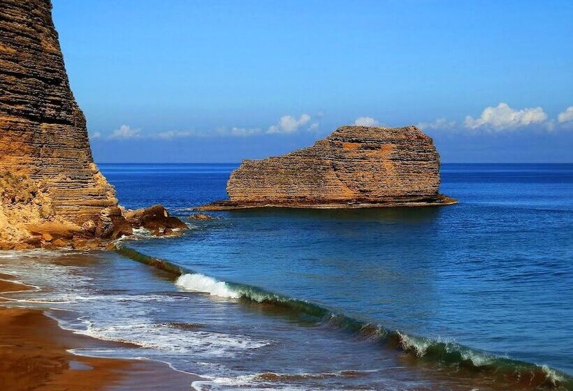 هتل Marbella Montecristi