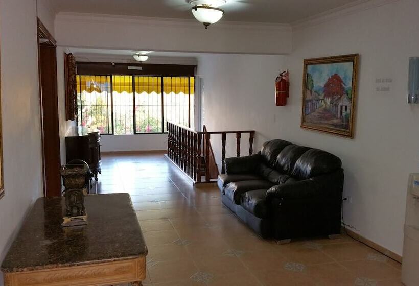 Fotos del hotel Riparbella:  14