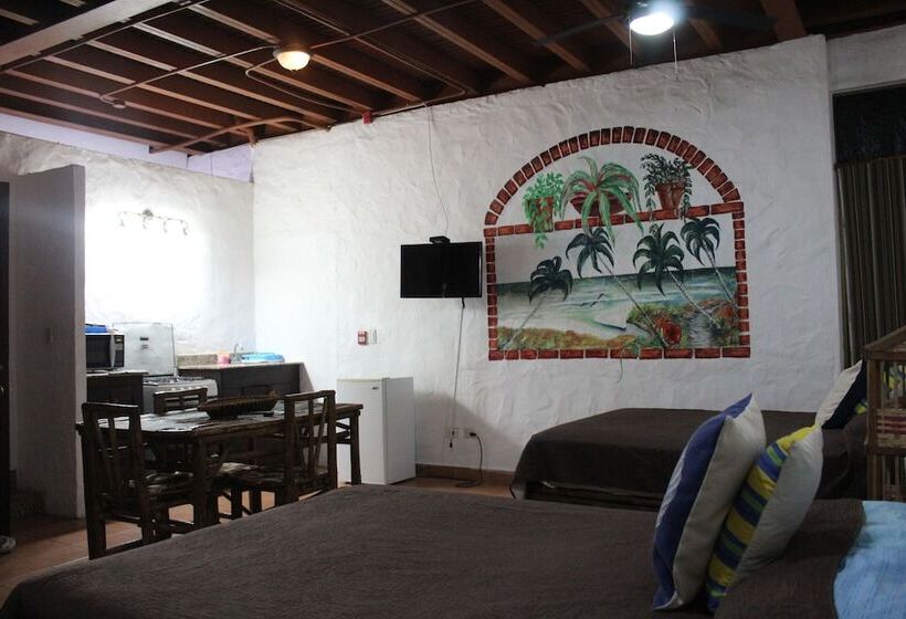 هتل San Carlos Beach Inn