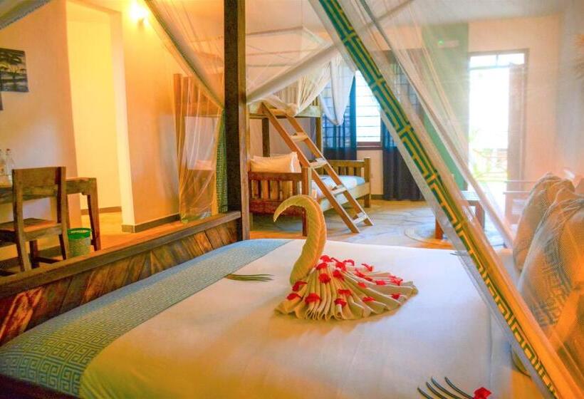 Reef & Beach Resort   Spa Jambiani