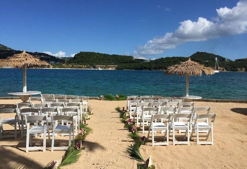 استراحتگاه Lindbergh Bay