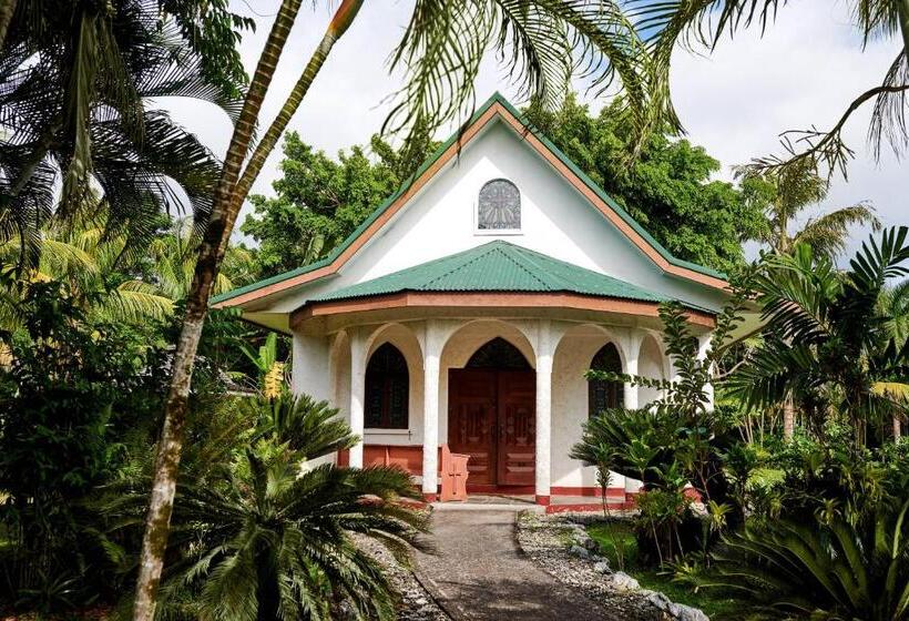 Sheraton Samoa Beach Resort