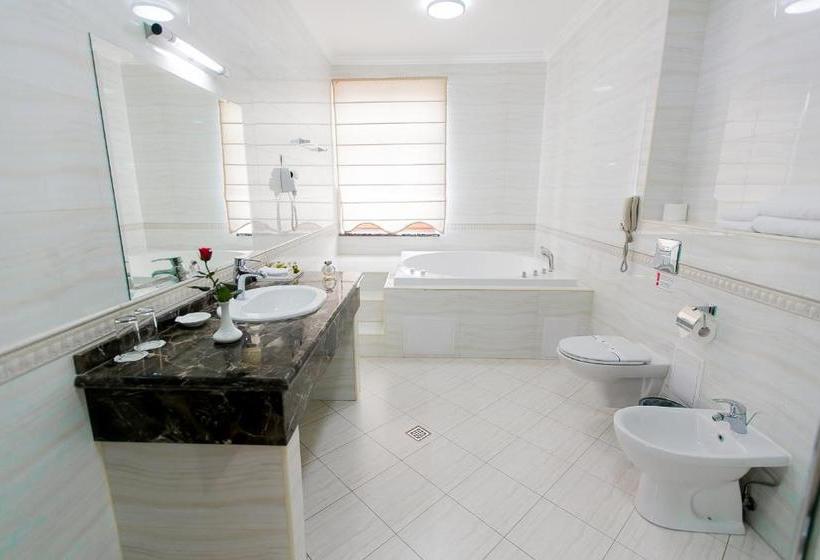 Allureinn Hotel And Spa