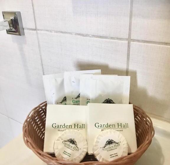 مبيت وإفطار Garden Hall